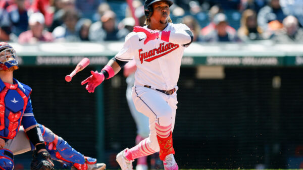 他可以为球 他可以为球